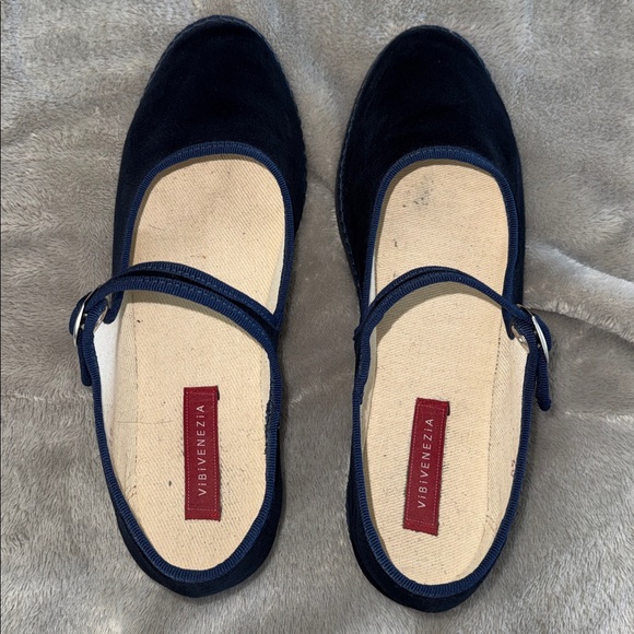 Vibi Venezia Mary Jane Velvet Ballet Flats - Picture 3 of 6